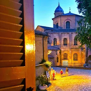 Domus Galla Placidia: Unesco Heritage View Holiday home